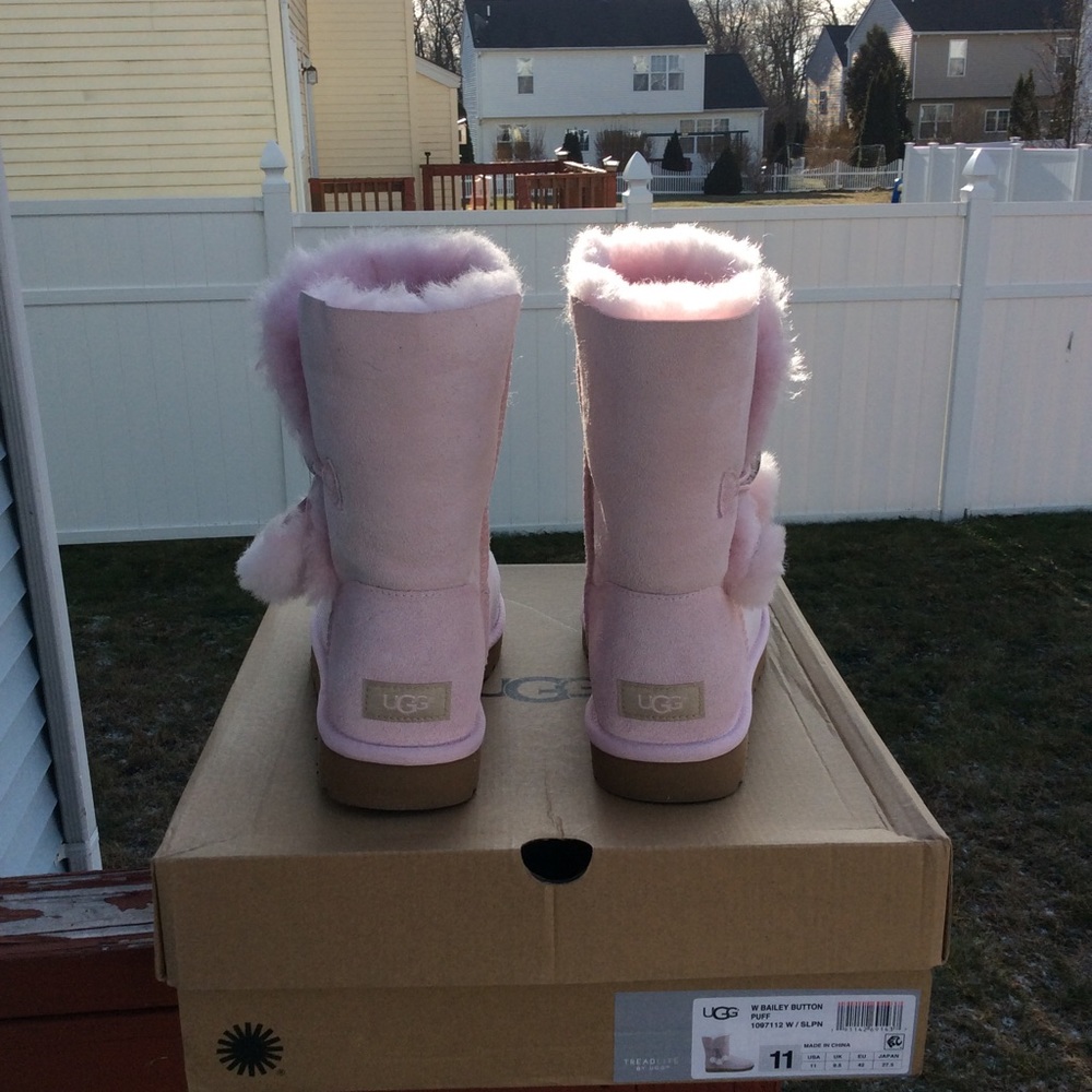Ugg Bailey Button Puff - Picture 7 of 7